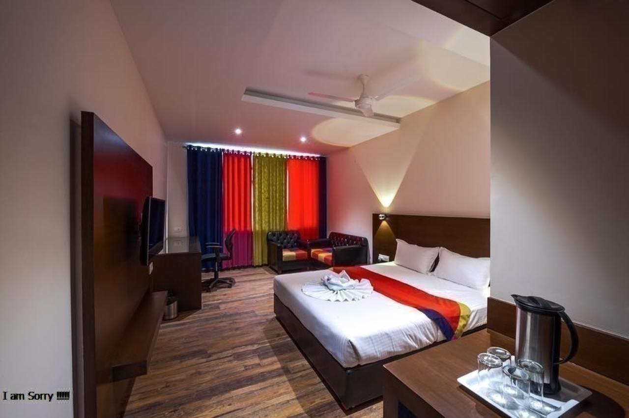 Hotel Atharva Ujjain Exterior photo